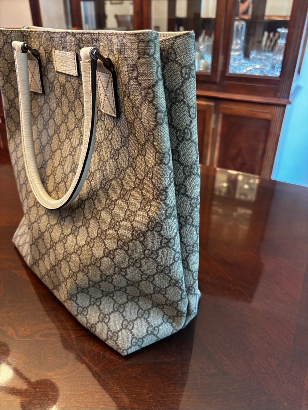 Gucci Beige/White GG Supreme Canvas Top-Handle Tote - Picture 4 of 12